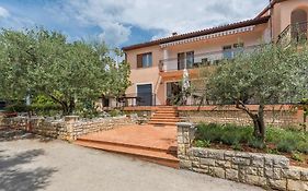 Apartments Zrnic